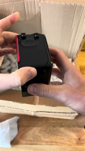 ASMR Unboxing of the Mamiya 645 Pro TL