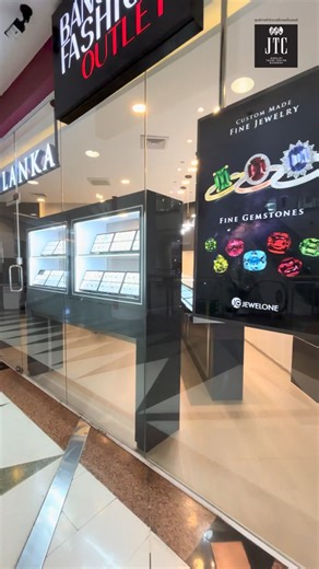 Star Lanka ผู้ความเชี่ยวชาญและผู้นำเข้าอัญมณีเกรดพรีเมี่ยม มีประสบการณ์ในธุรกิจอัญมณีกว่า 30 ปี ทางร้านมีอัญมณี Peridot, Rubellite Tourmaline, Blue Zircon Ruby, Emerald, Sapphire, Aquamarine และอื่นๆ โดยคุณมั่นใจได้ว่ามาจากแหล่งที่น่าเชื่อถือเป็นอัญมณีที่สวยงามจากทั่วโลกที่ให้ได้เลือกชมกัน Star Lanka พร้อมให้บริการและดูแลอย่างดีที่สุด | Jewelry Trade Center