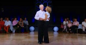 Un couple dansant ensemble depuis 38 ans gagne une grande compétition de danse nationale