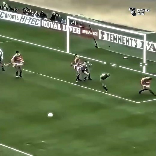 Prime Les Sealey “The Master of the Big Stage” in 1990 #footballtiktok #football #goalkeeperedit