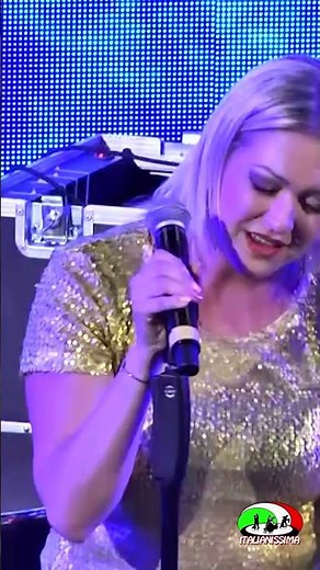 AT LEAST YOU IN THE UNIVERSE sings live FRANCESCA MAZZUCCATO #italianmusic