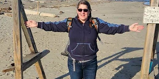 Earth swallows woman in feet of quicksand during Maine beach walk: 'I just fell in'