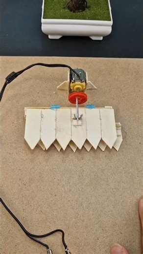 Electric Shaver Mechanism | Confetti Blast Effect | DC Motor DIY #shorts #electricscrewdriver