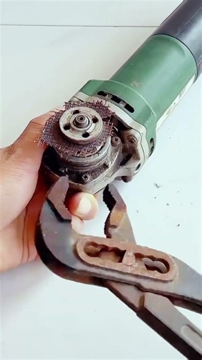 Angle Grinder Bolt Stuck? Easy & Safe Way to Remove It 👍 #craft #handmade #skills