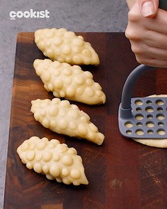 These cookies are super unique using a simple kitchen utensil! | Cookist Wow
