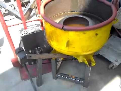 Homemade waste vegetable oil centrifuge out of torque converter