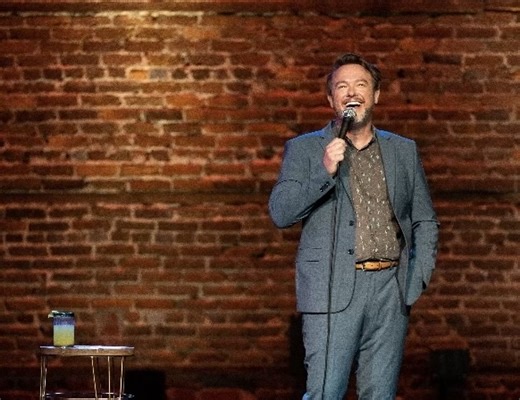 ‘Catching fire’: Cliff Cash debuts first comedy special, talks business side of being a comic | Port City Daily