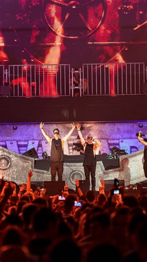 Vroeger Was Alles Beter on Instagram: "Next week (yes, really) Audiofreq & Code Black return as Bioweapon after a chemical classics set back in 2024. 🦠 Time is really starting to run out!"