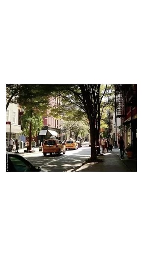 Exploring Indie Sleaze Fashion Trends in NYC