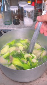 1.4M views · 32K reactions | Chiều nay mình hái mướp, làm cơm chiều với món lòng kho tiêu, bao tử cá khìa nước dừa , cơm nhà khó cưỡng #duchoa | Đức Hòa | Facebook