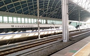 G418次（香港西九龙站—南宁东站）本务南宁局南宁段，搭载CRH380A统型重联车底，佛山西站进站