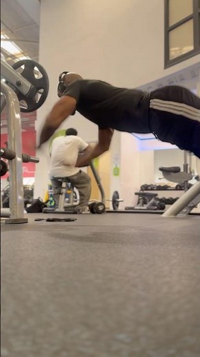 Explosive push-ups = explosive results. Power, speed, and athleticism in one move #viral