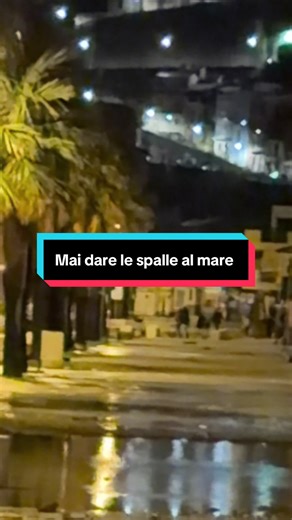 Scilla: La Potenza della Mareggiata in Calabria