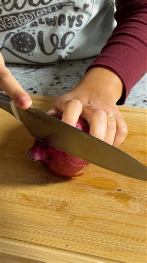 How To Cut Onions Perfectly For Fajitas 🧅