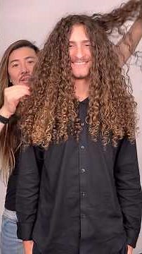 Coloring curly hair with #GuyTang 10SP 10DL