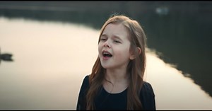 Watch: Claire Crosby and parents sing unique arrangement of ‘Come Thou Fount of Every Blessing’
