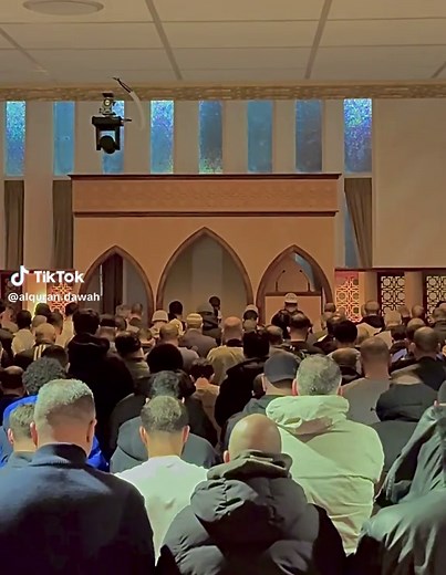 Emotional Quran Recitation by Sheikh Maher Al Muaiqly