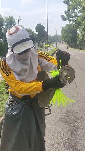 Grass Cutting with a String Trimmer – Trimmer Line Alternative