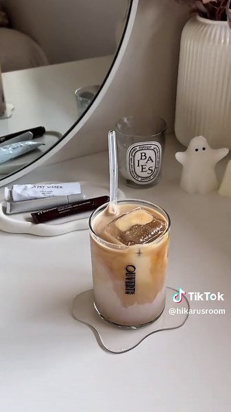 asmr morning routine 🎧🧸 #romantisizeyourlife #girlythings #selfcare #cleangirl #cozyvibes