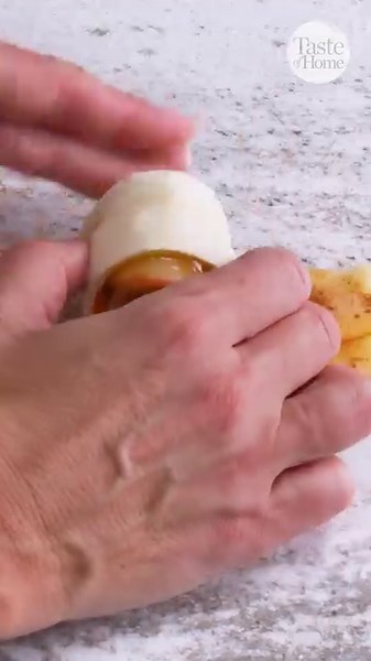 Give these gorgeous-looking and very delicious apple roses a try for a romantic date night! Full recipe here: bit.ly/41dzCIH | Taste of Home