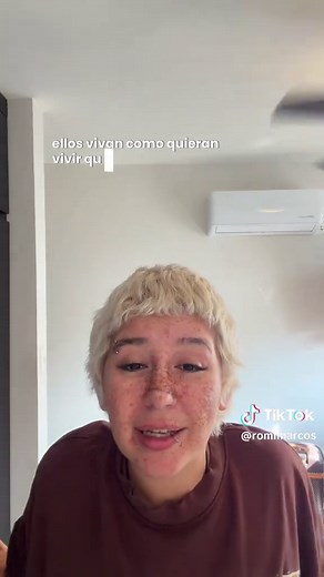 Romina Marcos y su Encanto en Vivo