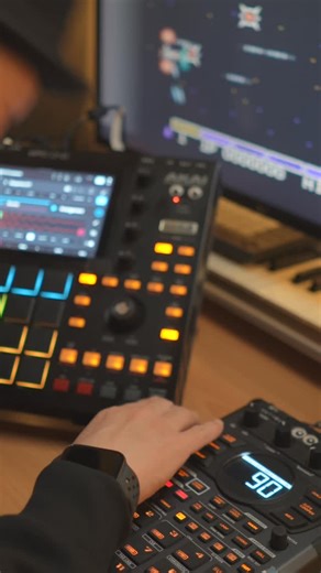 Kat*Sushi🐈🍣 on Instagram: "🎷 Saturday Jazz-Hop – Soulful Horn Chops & Raw Beats | AKAI MPC One + ROLAND SP-404 MKII #mpcone #sp404mk2 #jazzhiphop"