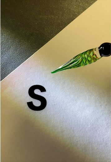 How to Sign the Letter S: Simple Signature Technique