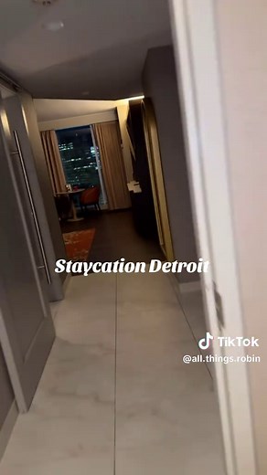 📍Greektown Hollywood Casino #suite #downtown #luxury #cityview #staycation 1200 St Antoine St Detroit, MI 48226