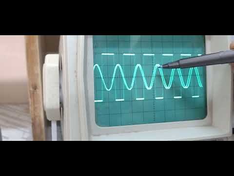 Schmitt Trigger Circuit Experiment