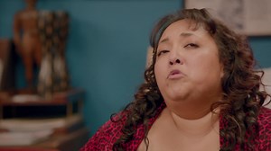 5.9M views · 177K reactions | ¡Ya llegó el gentil y noble caballero que se tatuó la cara de La Toña!  No te pierdas #40y20LaSerie, todos los martes despúes del Noti, sólo por Las Estrellas | Televisa Comedia | Facebook