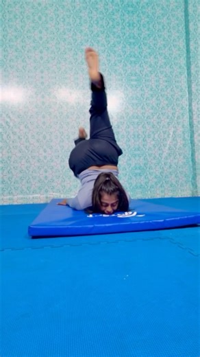 Back bend yoga #backbending #yoga #contortion #yogagirl