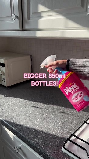 Have you spotted our BIGGER 850ml bottles yet?! Let us know in the comments 💖👇🏼 #homecleaning #housecleaning #satisfyingcleans #cleaningtiktok #thepinkstuff