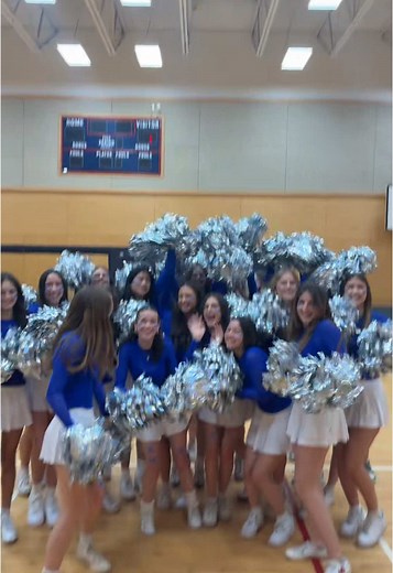 Last performance with the exchange students! Gonna miss our girls😢