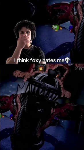 Getting JUMPSCARED by Foxy over and over... 💀| fnaf4