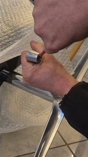 Replacing a glider in interstuhl chair