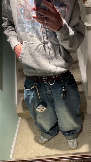 Chic Outfit Inspiration for Valentine's Day