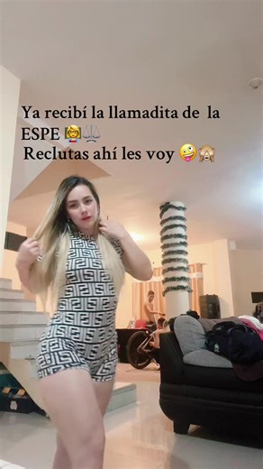 Explotando la Carrera de Abogadas Bonitas