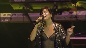 Lily Allen - 22 (Live MTV Exit Festival) HD with lyrics!