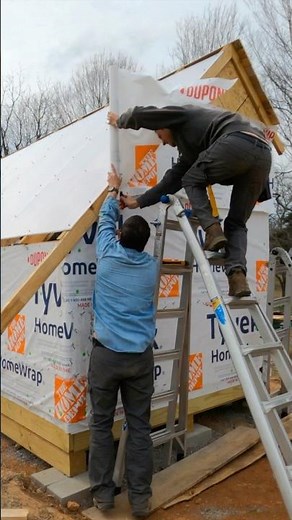 Tyvek install in SEVERE WIND!