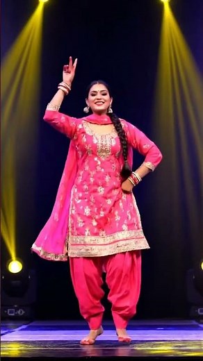 Punjabi Girl Dance on Stage 🔥 |Live Performance | Wedding Dance Video | Trending Punjabi Dance 2024