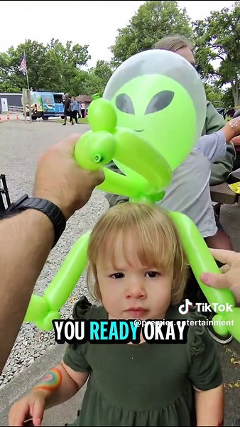 St. Louis Balloon Guy: Smile That Says It All
