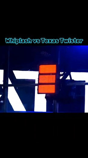 26K views · 617 reactions | Wow good skill #battle #battlebots #findesemana #warehouse #robotwars #photogenic #Every #war #dril #robot | Robot fight | Facebook