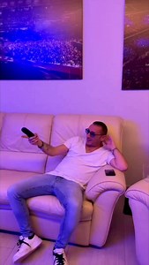 Riguardando le immagini della nostra prima Arena di Verona🥹 1 notte, 5 ragazzi, 12.000 cuori❤️ Fu l’unico, speciale, concerto del 2012. Quest’anno invece veniamo a trovarvi in tutta Italia con La Notte Dei Romantici - Il Tour! Vi aspettiamo🍀 🎟️ https://lnk.to/LaNotteDeiRomantici_IlTourFB | Modà