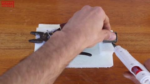 How To Make a Free Energy Generator Light Bulbs