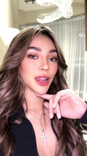 Christine Samson's Elegant Hair and Style Showcase