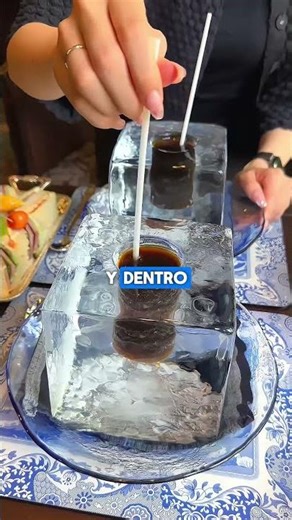 🧊 El café japonés que se sirve dentro de un bloque de hielo ☕🇯🇵**