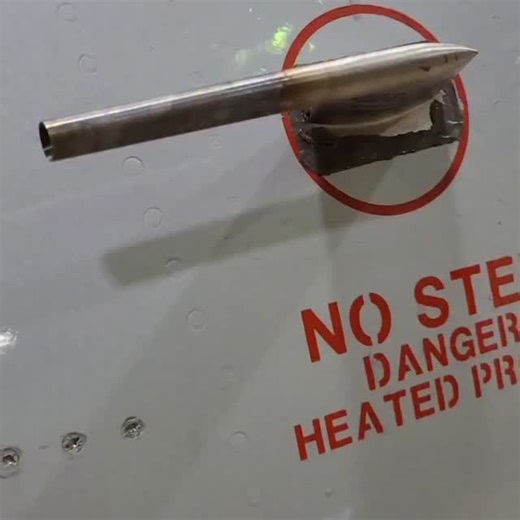 pratham_pathak👨🏻‍✈️✈️ on Instagram: "Ever wondered how an aircraft determines its airspeed with such precision? ✈️ The answer lies in a small but crucial device called the Pitot Tube! It’s one of the most vital components of an aircraft’s air data system, and without it, pilots would have no reliable airspeed information—a serious safety risk! Let’s dive into what it does, how it works, and why Pitot Heat is essential. What is a Pitot Tube? The Pitot Tube is a small, forward-facing tube locate