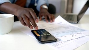 Winnipeg financial expert talks ‘loud budgeting’ and the changing approach to money