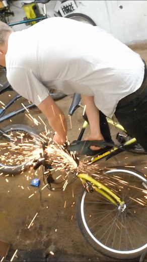 colin furze on Instagram: "Making the HIGHCYCLE follow for more. #colinfurze #high #bicycle #making #invention"