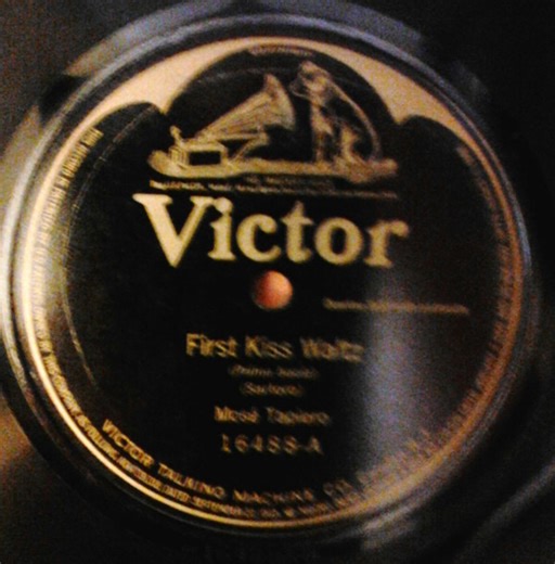 Mose Tapiero / Vess L. Ossman - First Kiss Waltz / Four Little Blackberries